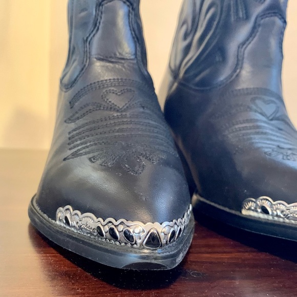 Women’s Black Leather Cowboy Boots w/Silver Tips - Picture 7 of 11